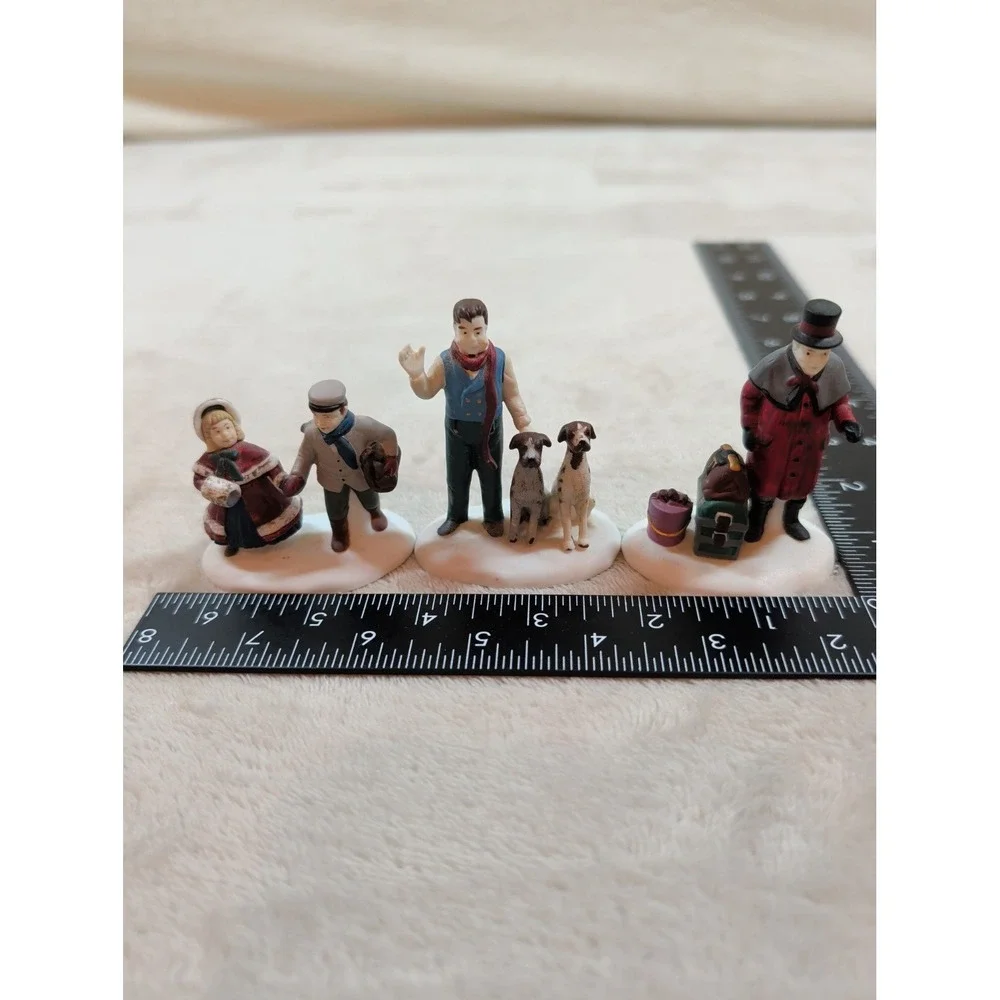 Dept‎ 56 Heritage Village Vision of a Christmas Past Porcelain Figures 5817-3